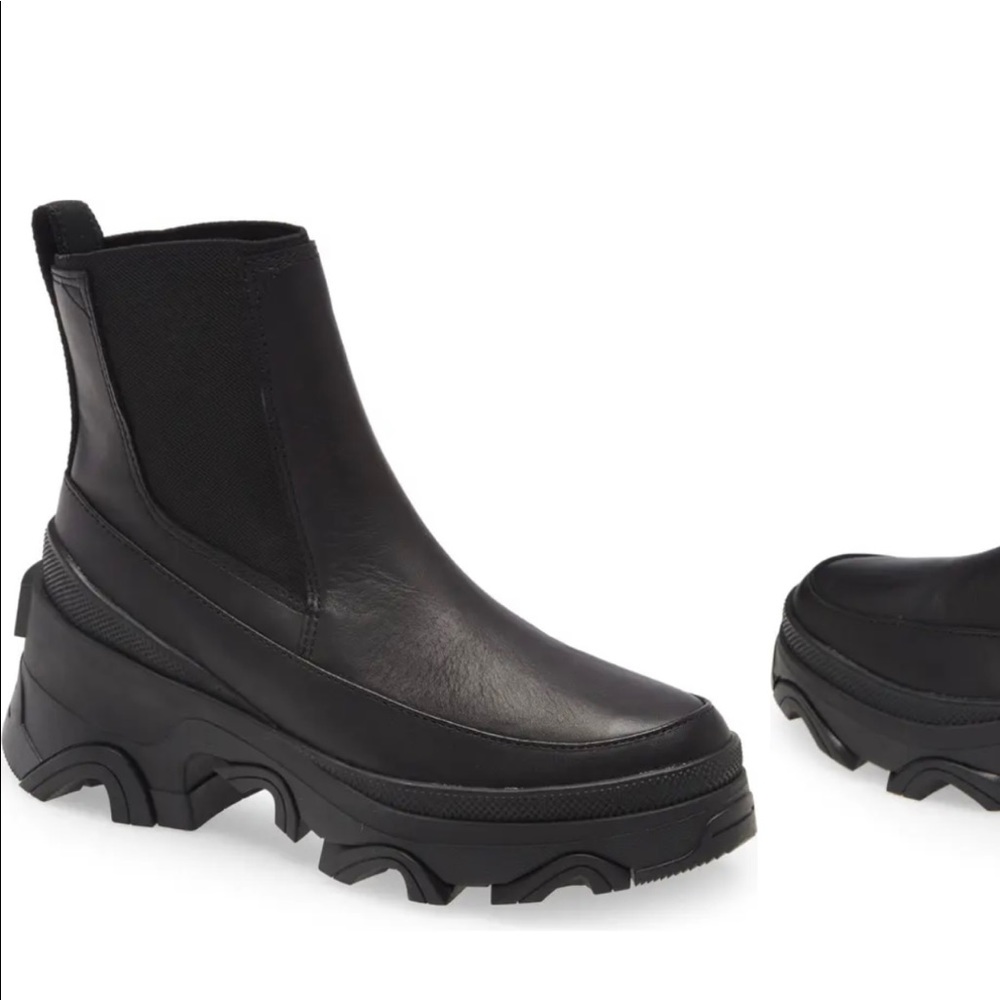 Sorel black waterproof chelsea